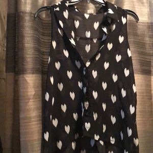 Black and white button up collar shirt